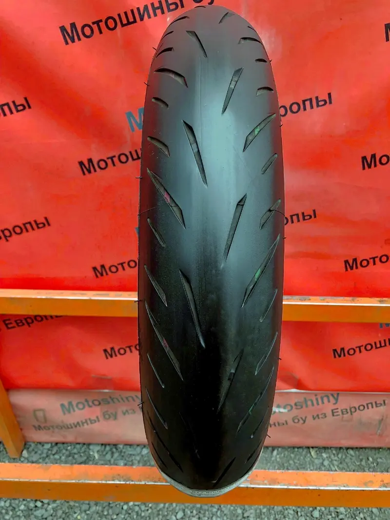 Мотошина б/у 120/70 R17 Bridgestone Battlax Hypersport S22