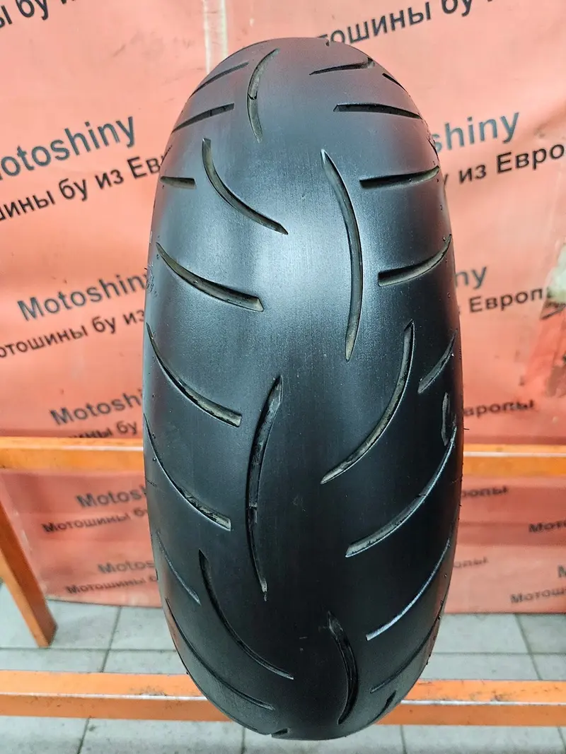 Мотошина б/у 180/55 R17 Metzeler Roadtec Z8