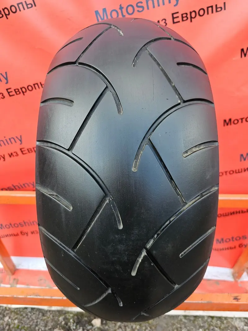 Мотошина б/у 260/40 R18 Metzeler ME 880