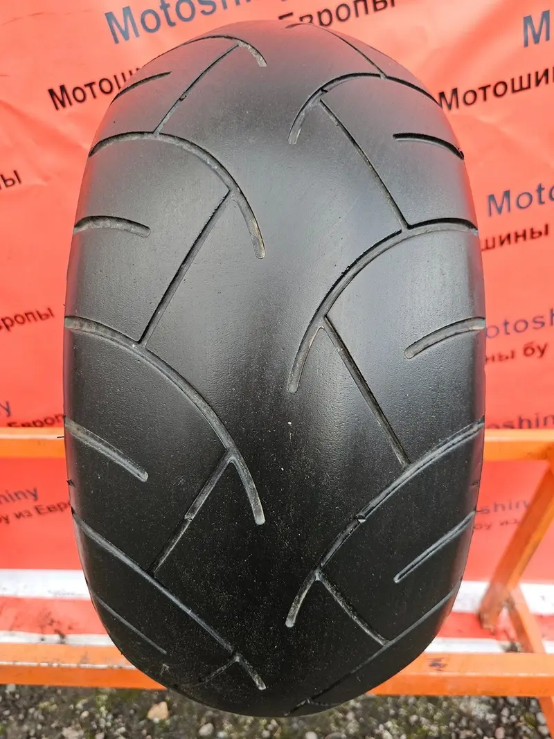 Мотошина б/у 260/40 R18 Metzeler ME880