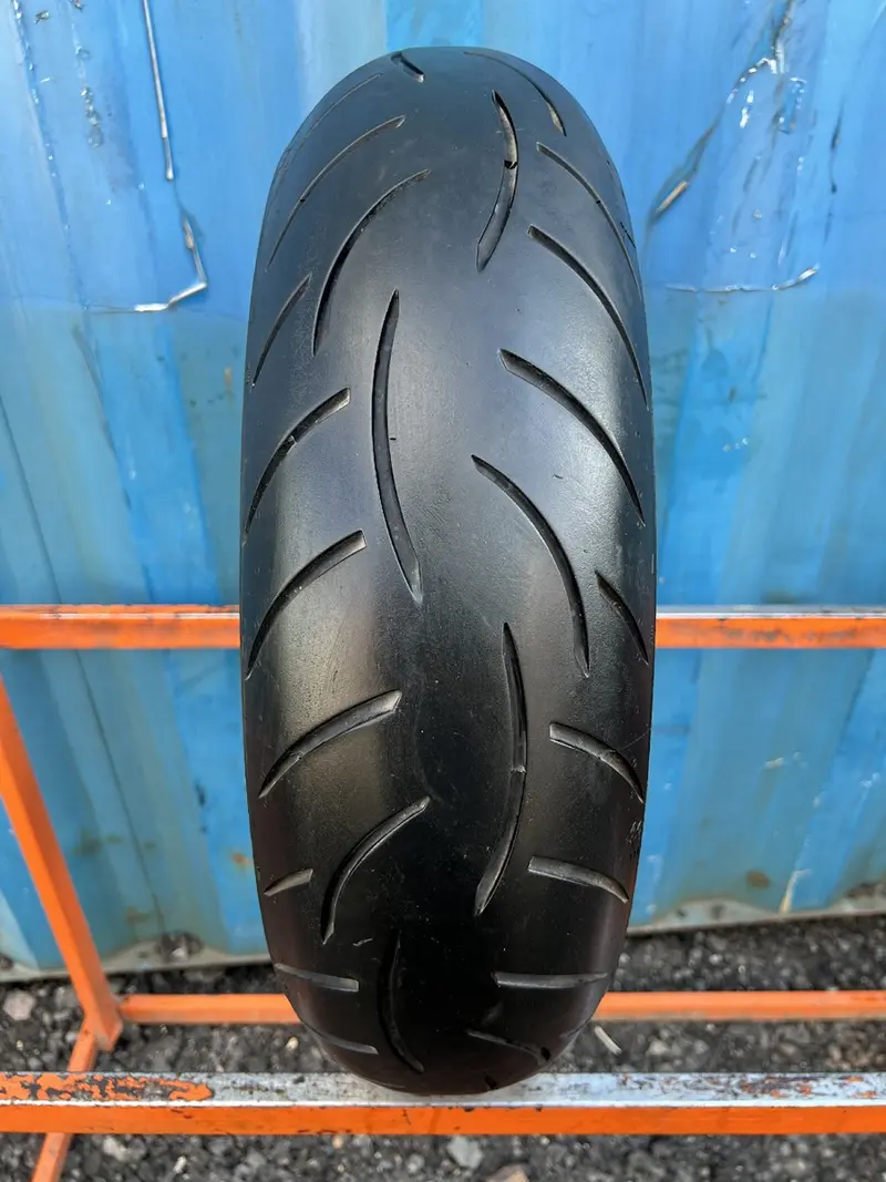 Мотошина б/у 160/60 R17 Metzeler Roadtec Z8