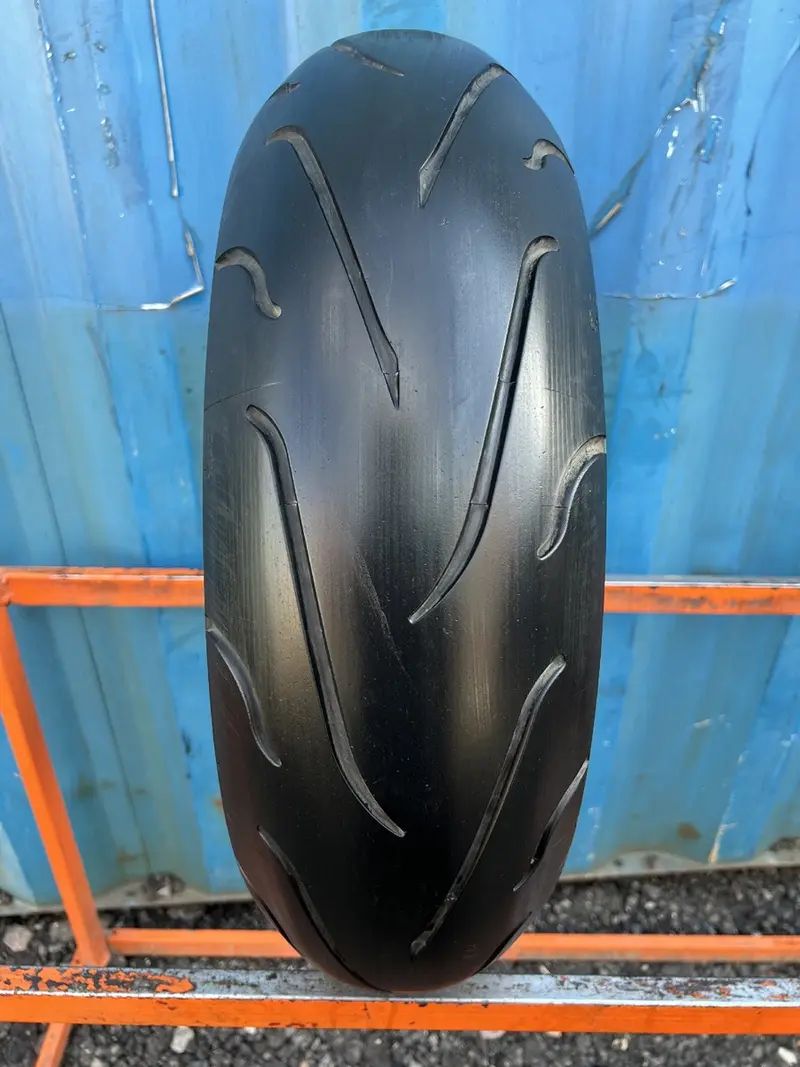 Мотошина б/у 180/55 R17 Metzeler Sportec M3