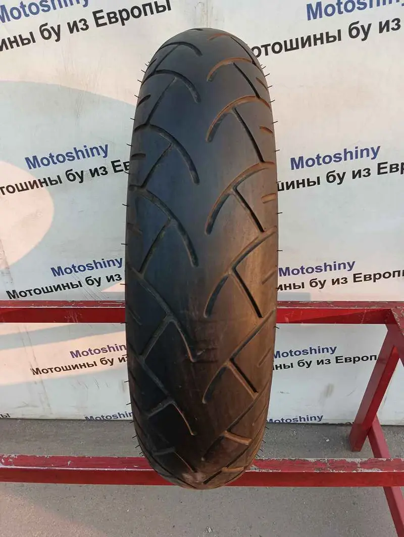 Мотошина б/у 150/80 R16 Metzeler ME880