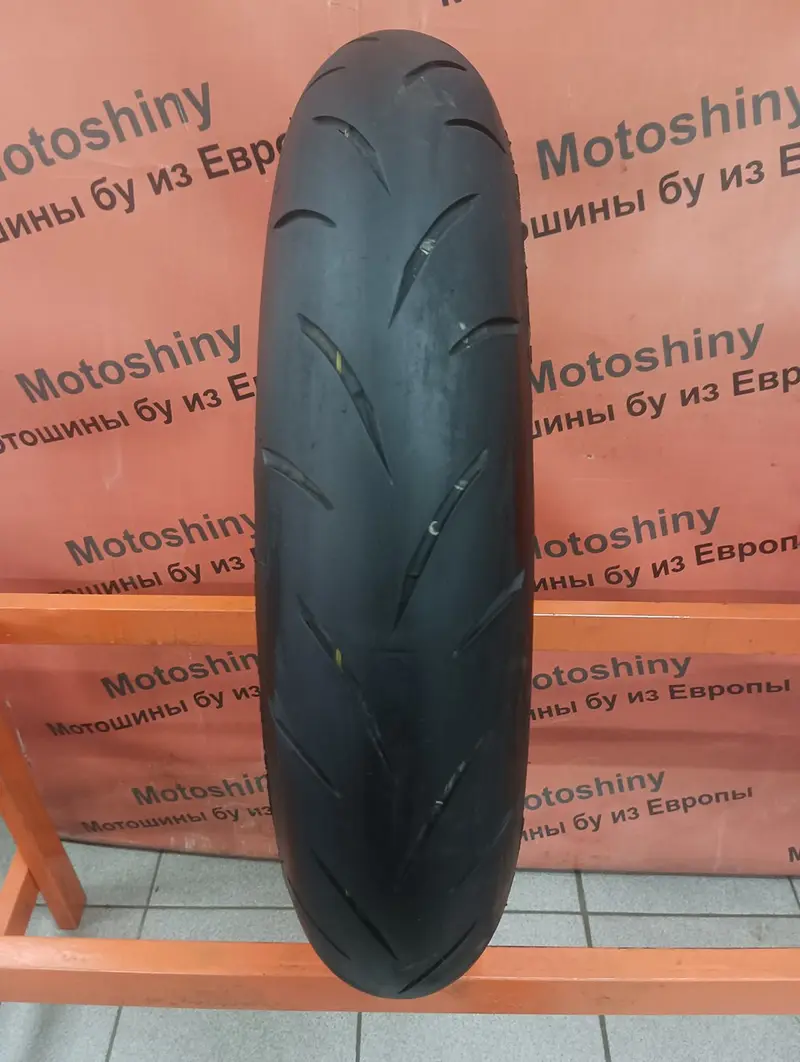 Мотошина б/у 120/70 R17 Bridgestone Battlax Hypersport S21