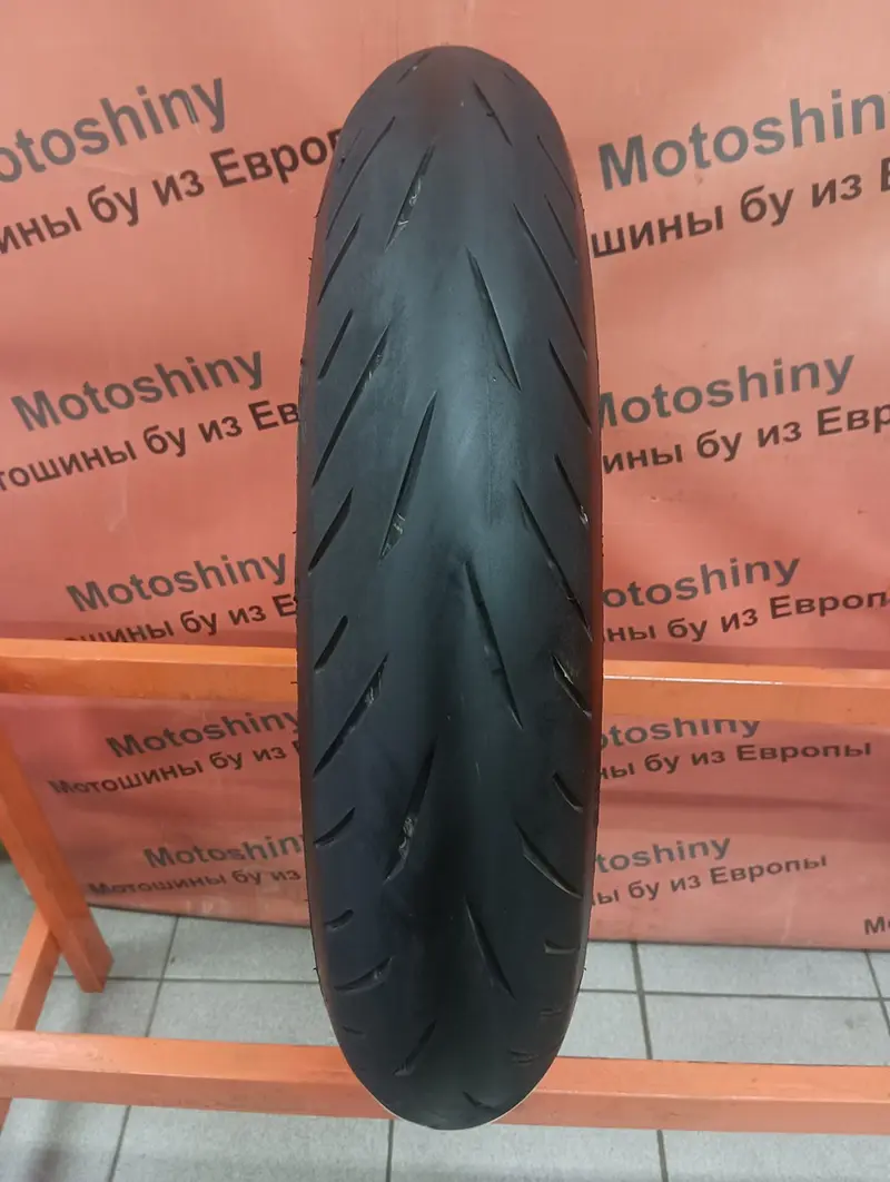Мотошина б/у 120/70 R17 Bridgestone Battlax Hypersport S22
