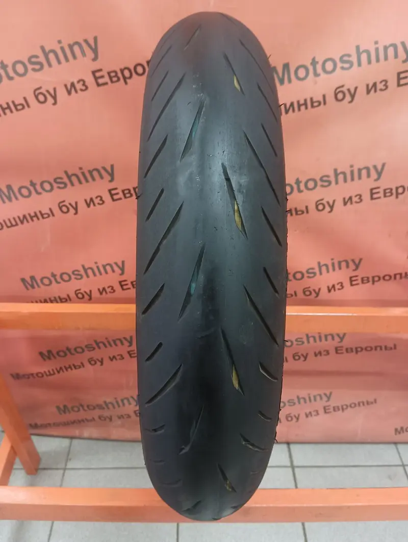 Мотошина б/у 120/70 R17 Bridgestone Battlax Hypersport S22