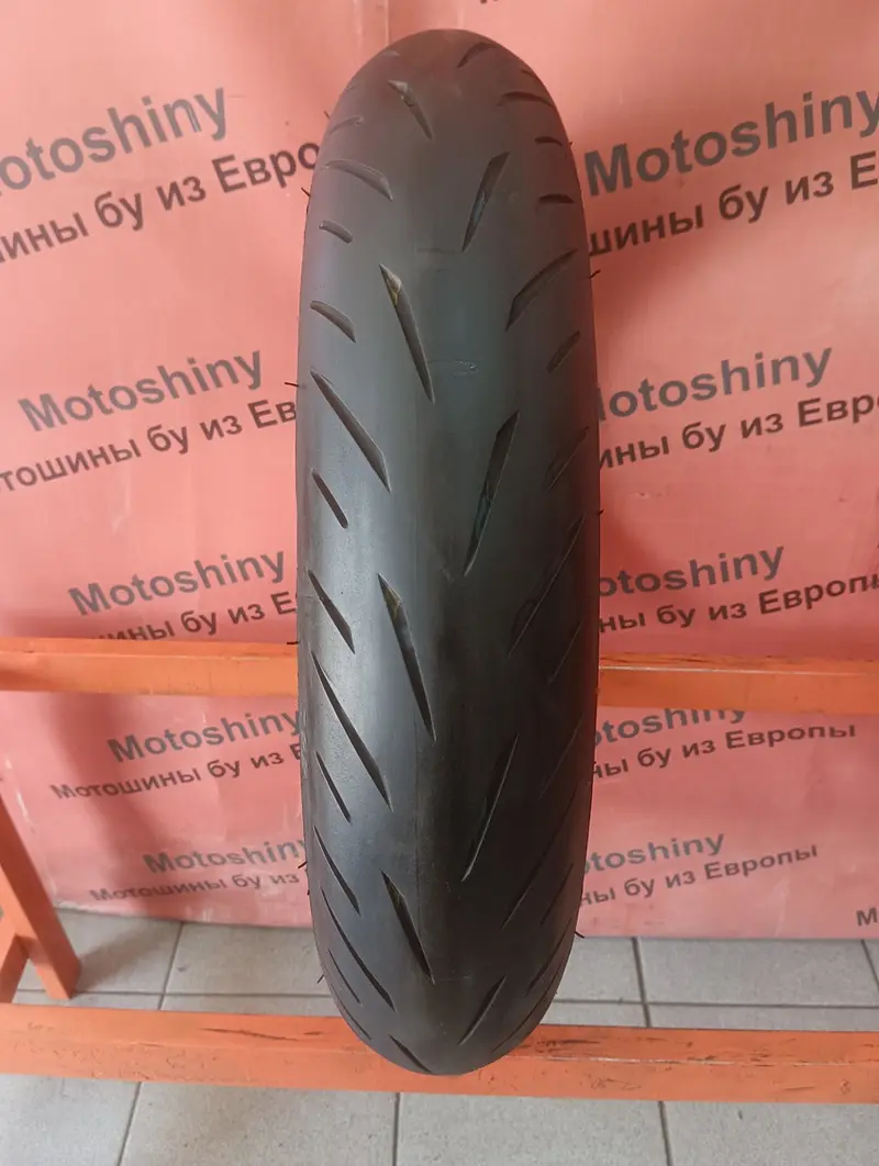 Мотошина б/у 120/70 R17 Bridgestone Battlax Hypersport S22