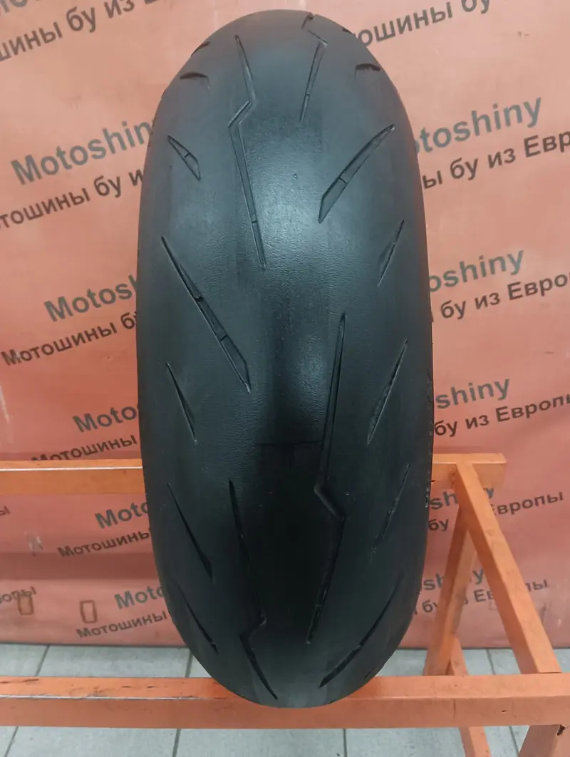 Мотошина б/у 180/60 R17 Pirelli Diablo Rosso 4