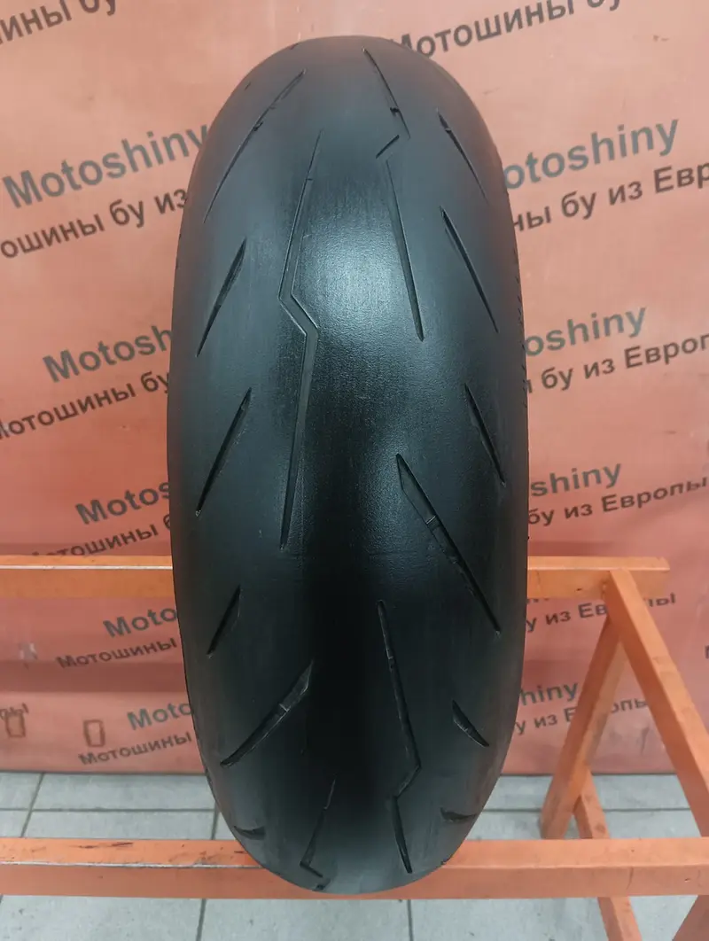 Мотошина б/у 180/60 R17 Pirelli Diablo Rosso 4