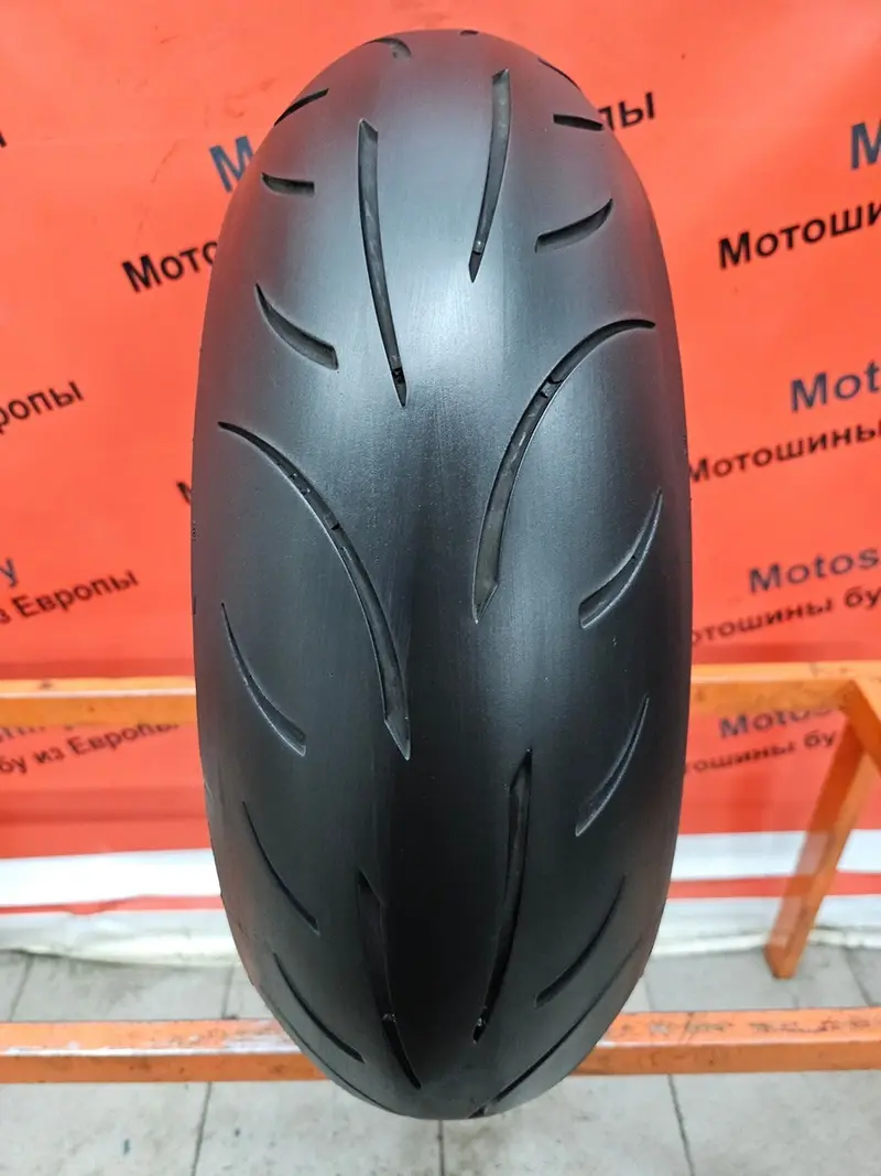 Мотошина б/у 190/55 R17 Metzeler Sportec M9