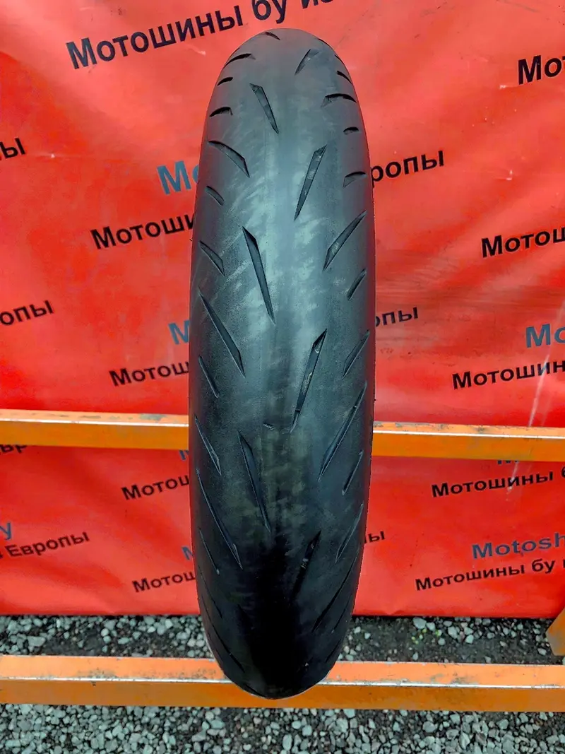 Мотошина б/у 120/70 R17 Bridgestone Battlax Hypersport S22