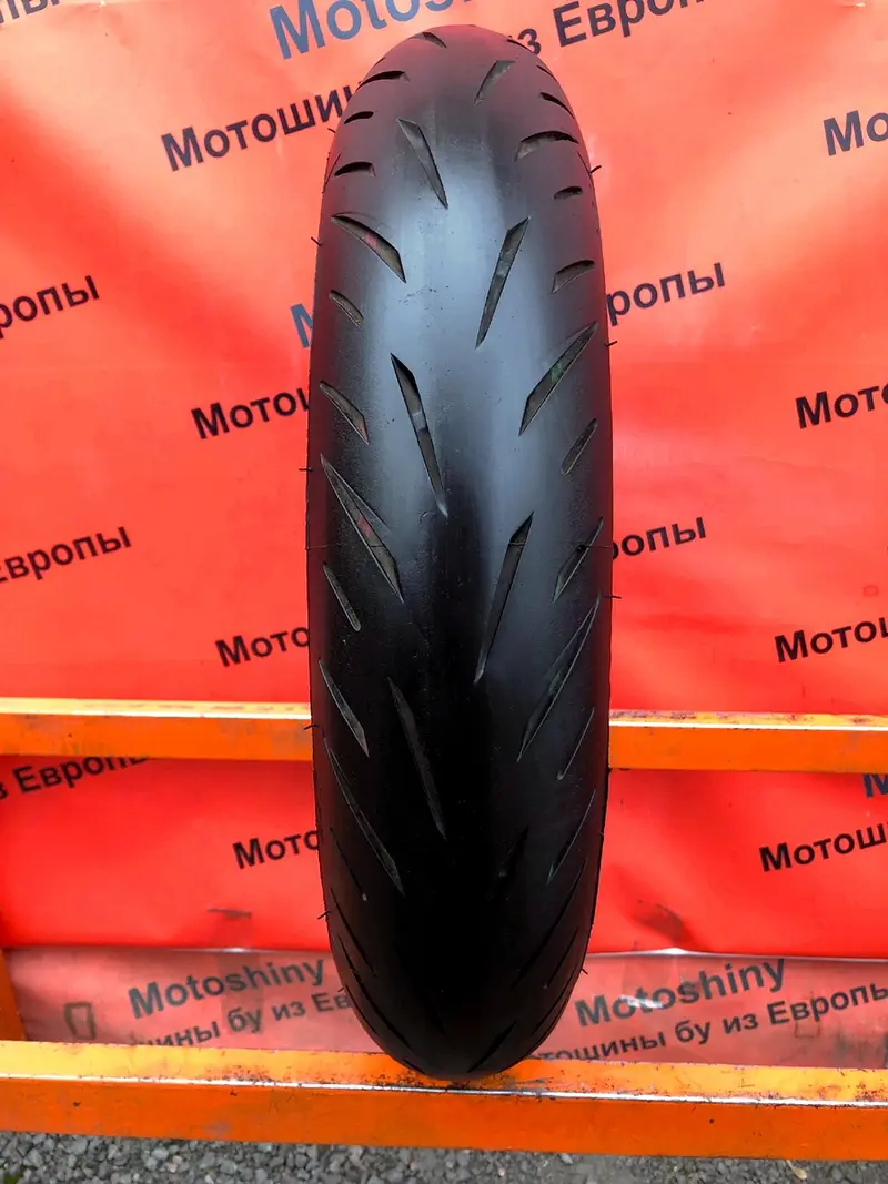 Мотошина б/у 120/70 R17 Bridgestone Battlax Hypersport S22