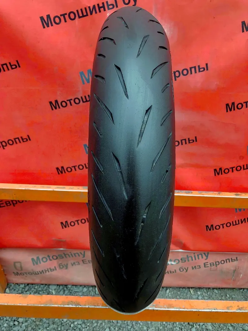 Мотошина б/у 120/70 R17 Bridgestone Battlax Hypersport S22