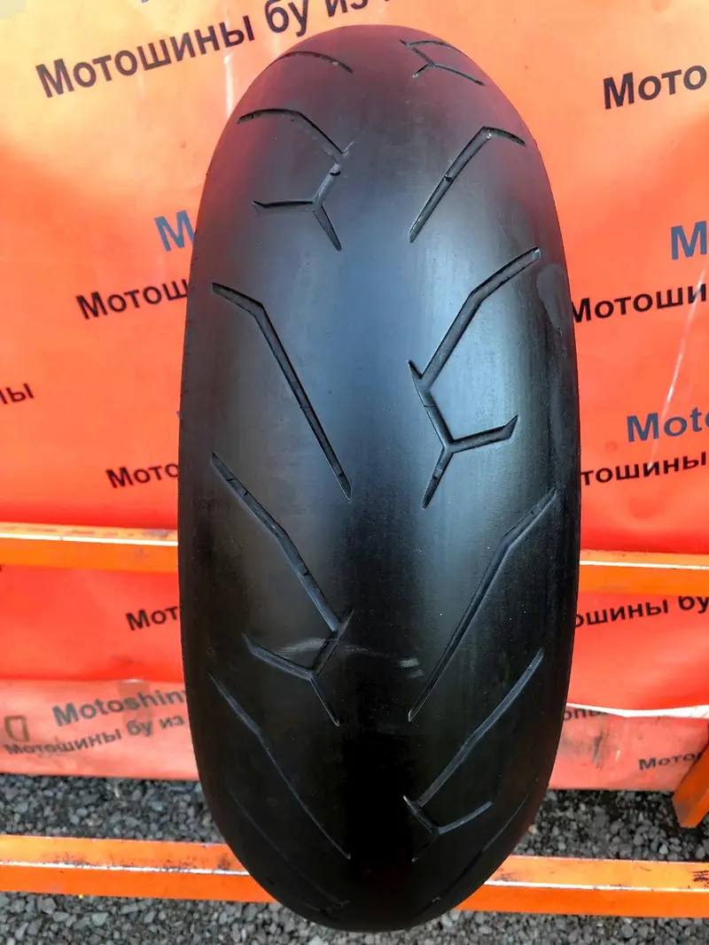 Мотошина б/у 180/60 R17 Pirelli Diablo Rosso 4
